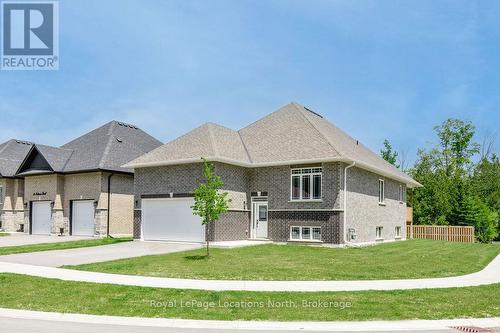 51 NATURES TRAIL  Wasaga Beach, ON L9Z 0H4