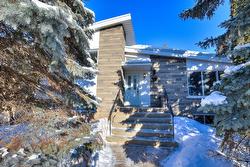 139 Av. Giroux  Laval (Laval-Des-Rapides), QC H7N 3H5