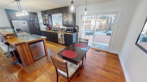 325 4Th Avenue, Kimberley, BC - Indoor