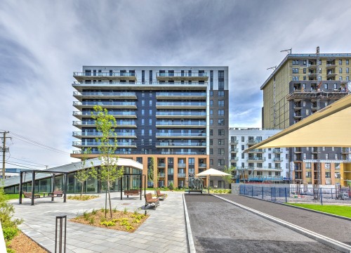 Front of Structure - 620-7227 Boul. Newman, Montréal (Lasalle), QC - Outdoor With Facade