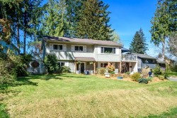 4696 Gail Cres  Courtenay, BC V9N 5Y3