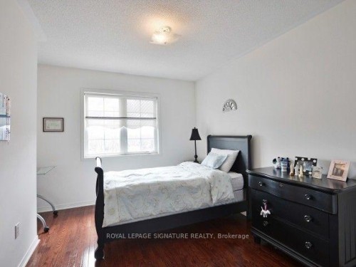 67 Breton Avenue, Mississauga, ON - Indoor Photo Showing Bedroom