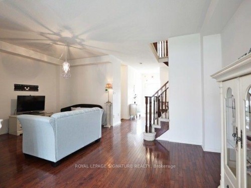 67 Breton Avenue, Mississauga, ON - Indoor