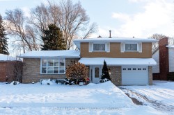 35 Shalfleet Boulevard  Brantford, ON N3R 6L5