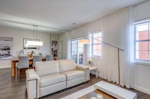 Salon - 310-1450 Av. De Rochechouart, Saint-Jérôme, QC - Indoor Photo Showing Living Room