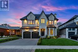 5 STOREY CRESCENT  Toronto, ON M9B 3C7