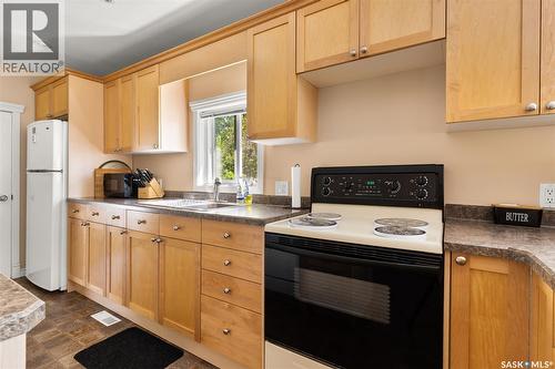 2353 Reynolds Street, Regina, SK - Indoor Photo Showing Kitchen