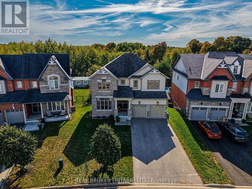 203 GOLD PARK GATE  Essa, ON L3W 0B5