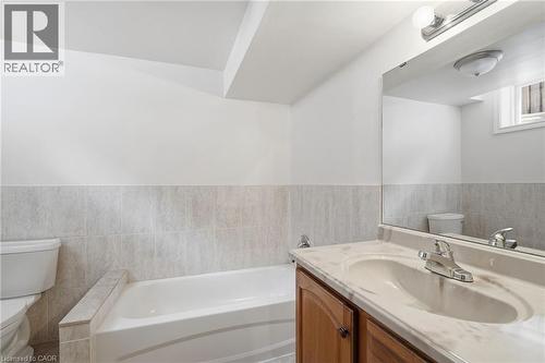 593 Rymal Road W, Hamilton, ON - Indoor Photo Showing Bathroom