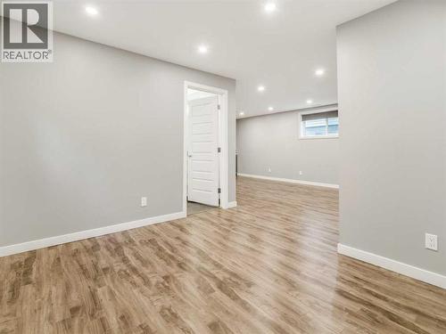 98 Moonlight Boulevard W, Lethbridge, AB - Indoor