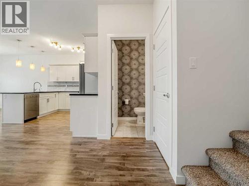 98 Moonlight Boulevard W, Lethbridge, AB - Indoor Photo Showing Kitchen