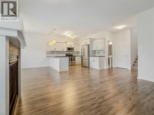 98 Moonlight Boulevard W, Lethbridge, AB - Indoor