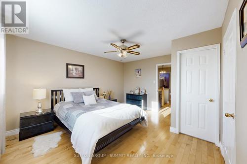 1249 Foxglove Place, Mississauga, ON - Indoor Photo Showing Bedroom