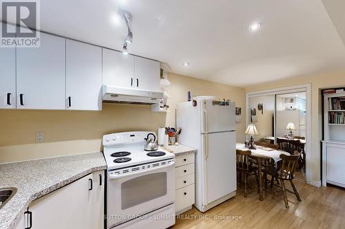 1249 Foxglove Place, Mississauga, ON - Indoor Photo Showing Kitchen