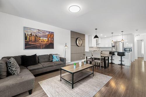 Vue d'ensemble - 402-40 Rue Chénier, Saint-Philippe, QC - Indoor Photo Showing Living Room