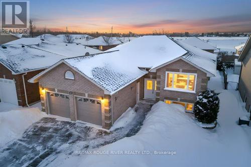 26 EAKINS CRESCENT  Kawartha Lakes (Lindsay), ON K9V 6J9