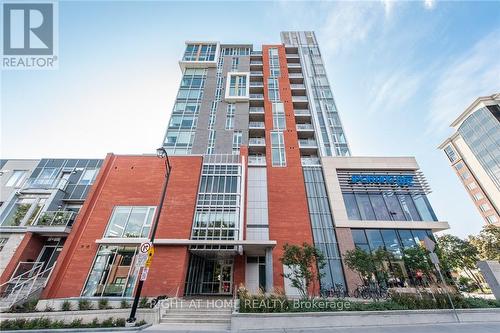 806 - 118 HOLMWOOD AVENUE  Ottawa, ON K1S 2P4