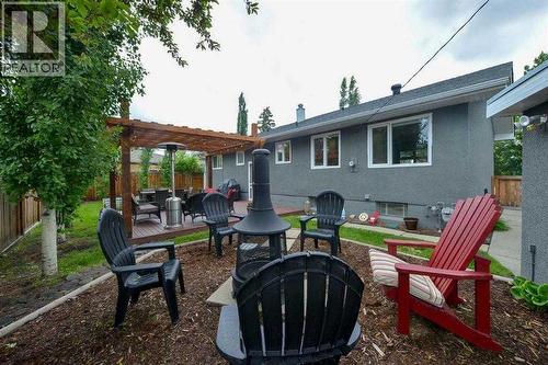 19 Garrick Drive Sw, Calgary, AB - Outdoor With Deck Patio Veranda With Exterior