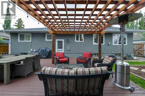 19 Garrick Drive Sw, Calgary, AB - Outdoor With Deck Patio Veranda With Exterior