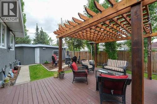 19 Garrick Drive Sw, Calgary, AB - Outdoor With Deck Patio Veranda With Exterior