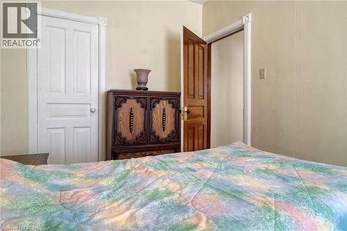 392 Breithaupt Street, Kitchener, ON - Indoor Photo Showing Bedroom