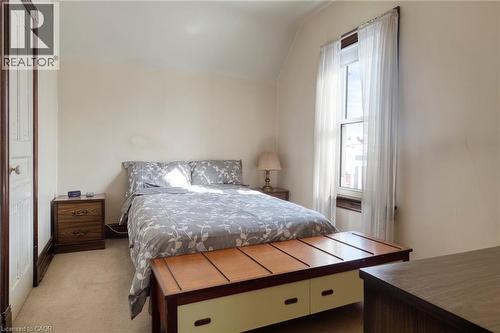 392 Breithaupt Street, Kitchener, ON - Indoor Photo Showing Bedroom