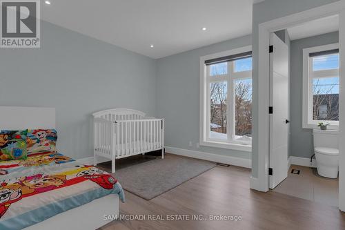 1050 Edgeleigh Avenue, Mississauga, ON - Indoor Photo Showing Bedroom
