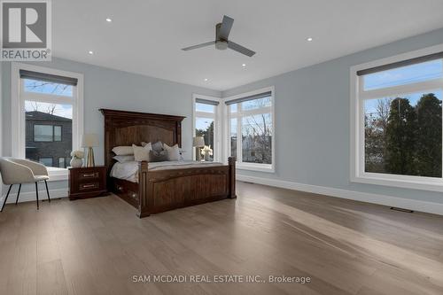 1050 Edgeleigh Avenue, Mississauga, ON - Indoor Photo Showing Bedroom