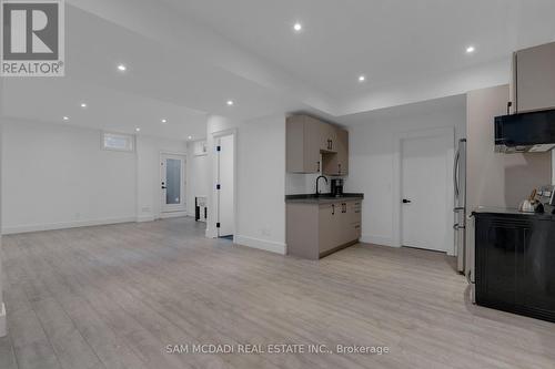 1050 Edgeleigh Avenue, Mississauga, ON - Indoor