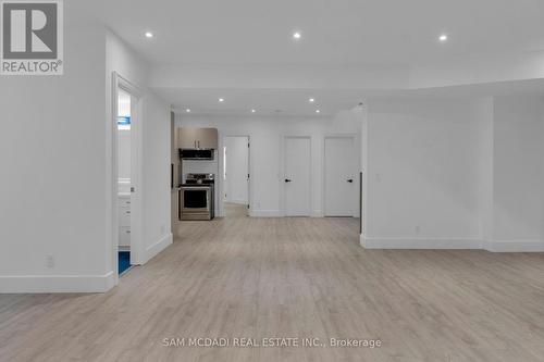1050 Edgeleigh Avenue, Mississauga, ON - Indoor Photo Showing Other Room
