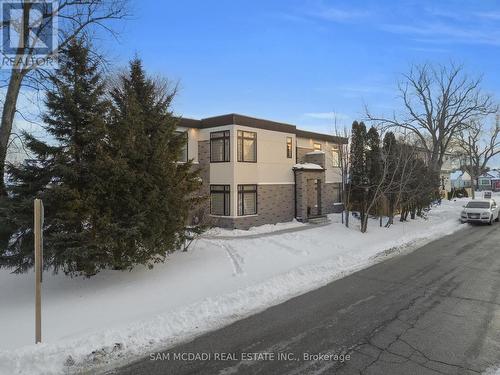 1050 Edgeleigh Avenue, Mississauga, ON - Outdoor