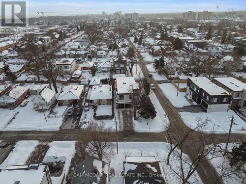 1050 Edgeleigh Avenue, Mississauga, ON - Outdoor With View