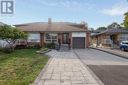 128 SENTINEL ROAD W  Toronto, ON M3J 1T2