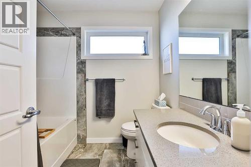 128 Cabot Landing W, Lethbridge, AB - Indoor Photo Showing Bathroom