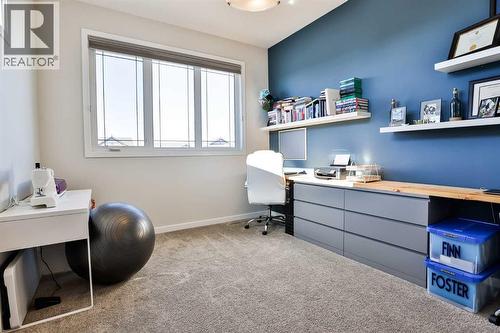 128 Cabot Landing W, Lethbridge, AB - Indoor Photo Showing Office