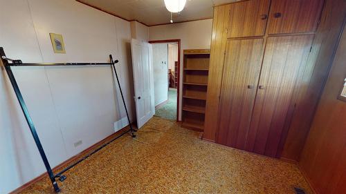 227 9Th Avenue, Cranbrook, BC - Indoor Photo Showing Other Room