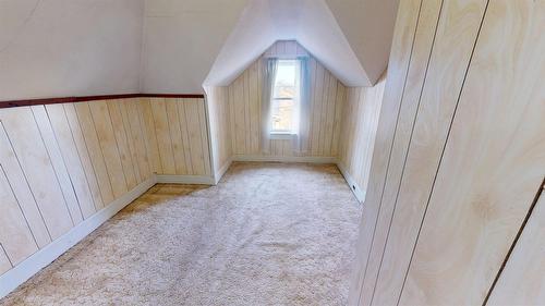 227 9Th Avenue, Cranbrook, BC - Indoor Photo Showing Other Room