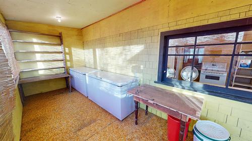 227 9Th Avenue, Cranbrook, BC - Indoor Photo Showing Other Room