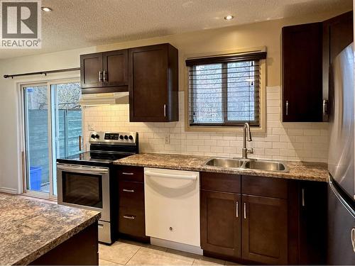 2310 36 Street Unit# 14, Vernon, BC - Indoor Photo Showing Kitchen With Double Sink