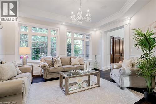 126 Mcgregor Crescent, Ancaster, ON - Indoor Photo Showing Living Room