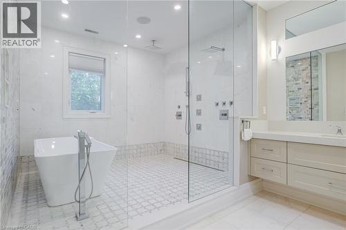 126 Mcgregor Crescent, Ancaster, ON - Indoor Photo Showing Bathroom