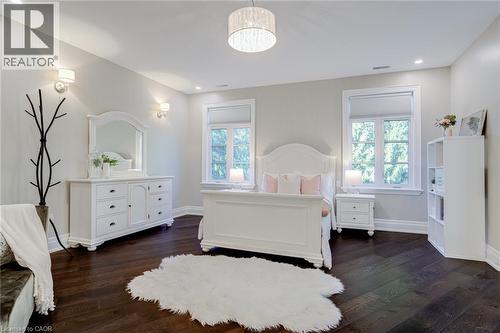 126 Mcgregor Crescent, Ancaster, ON - Indoor Photo Showing Bedroom