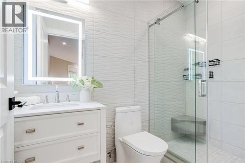 126 Mcgregor Crescent, Ancaster, ON - Indoor Photo Showing Bathroom