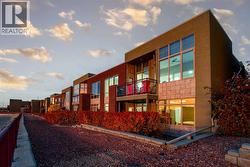 30 Palisades Mews NE  Medicine Hat, AB T1C 2B5