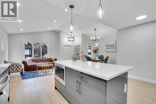 KITCHEN ISLAND - 23 Shawmeadows Place Sw, Calgary, AB - Indoor