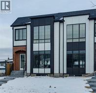2632 36 Street SW  Calgary, AB T3E 2Z8