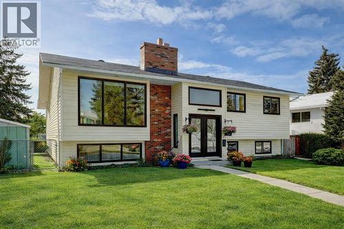 5943 Silver Ridge Drive Nw, Calgary, AB - Outdoor With Facade