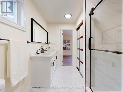 27 Penny Crescent, Markham, ON - Indoor Photo Showing Bathroom