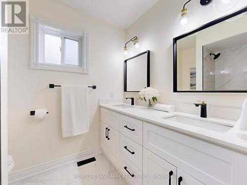 27 Penny Crescent, Markham, ON - Indoor Photo Showing Bathroom