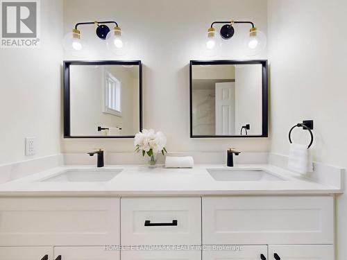 27 Penny Crescent, Markham, ON - Indoor Photo Showing Bathroom